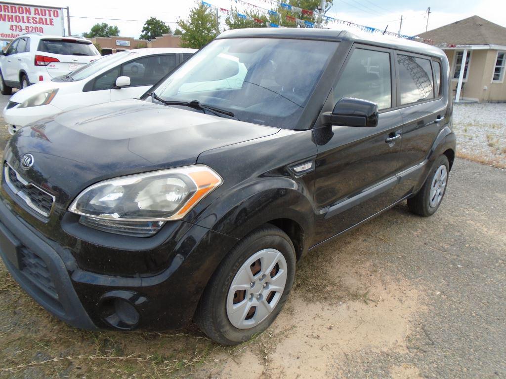2013 Kia Soul Base's photo